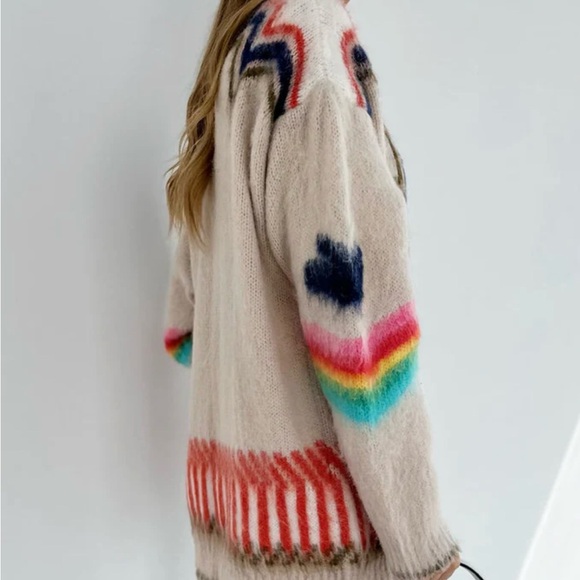 Cozy Multicolor Star Patterned Cardigan - Picture 5 of 16